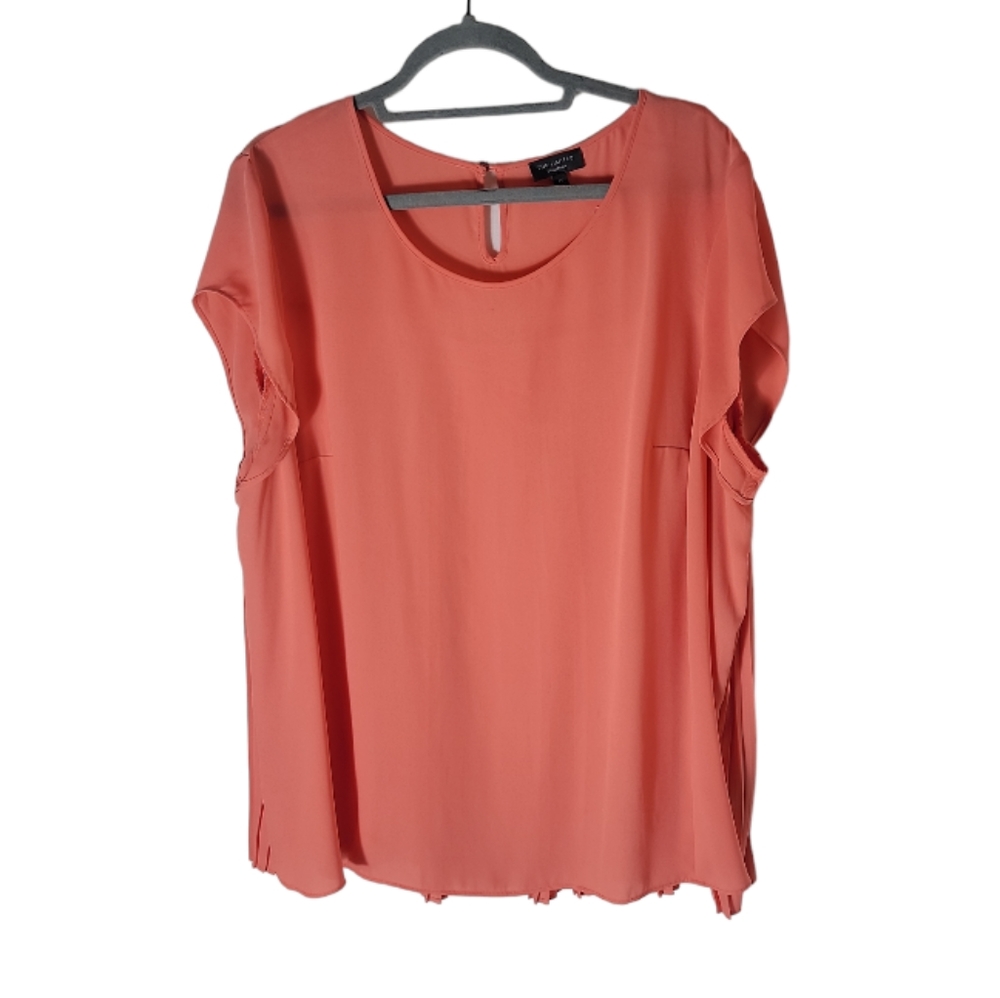 The Limited Collection wome plus size 1X orange pleated back cap sleeve top